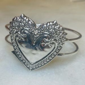 3 for $20 SALE NWT Statement Heart Bangle Bracelet B1513